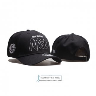 Gorra Brooklyn Nets Adjustable Snapback Blanco Negro