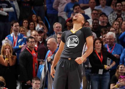 Curry 12 puntos tres puntos-Camisetas NBA Warriors replicas