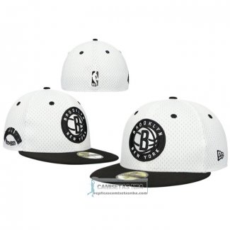 Gorra Brooklyn Nets Unadjustable Throwback 59FIFTY Blanco