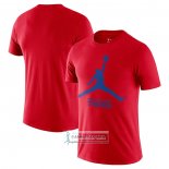 Camiseta Manga Corta Philadelphia 76ers Essential Jumpman Rojo