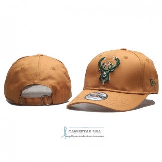 Gorra Milwaukee Bucks Adjustable 9TWENTY Bronce Claro