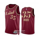 Camiseta Cleveland Cavaliers Isaac Okoro NO 35 Ciudad 2023-24 Rojo