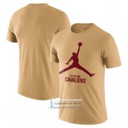 Camiseta Manga Corta Cleveland Cavaliers Essential Jumpman Marron