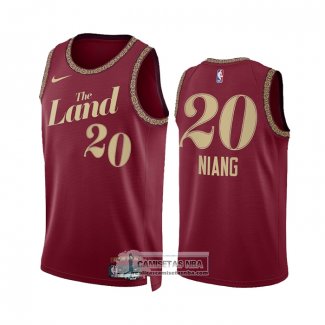 Camiseta Cleveland Cavaliers Georges Niang NO 20 Ciudad 2023-24 Rojo